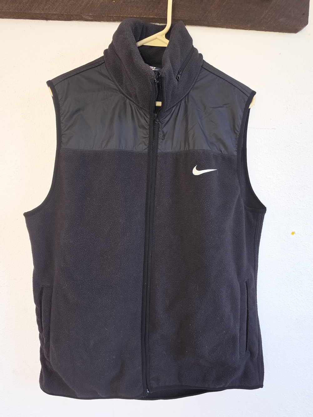 Nike Men’s Black Fleece Vest